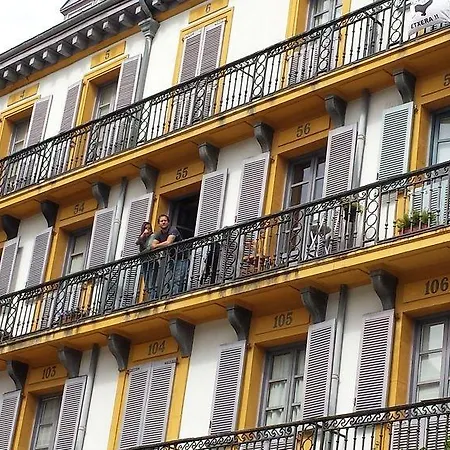 Roger's House * Σαν Σεμπαστιάν